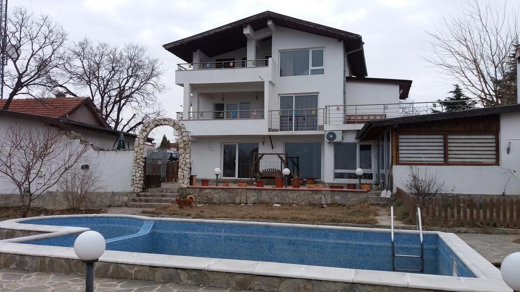 Villa Lucy Varna Buitenkant foto
